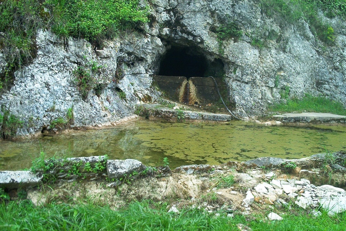 Touron bac gauche.jpg